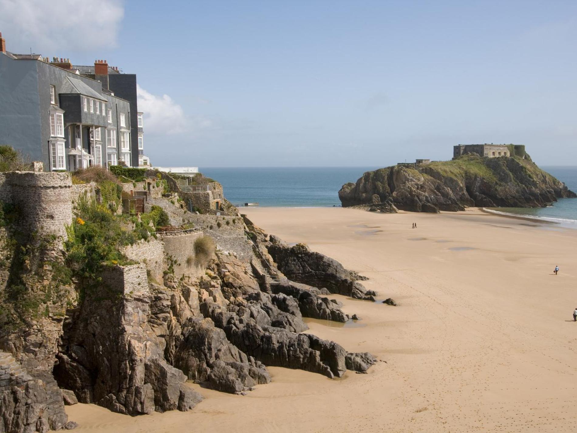 2 Bed In Tenby 86854 Экстерьер фото